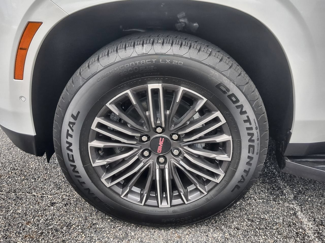 New 2026 Summit White GMC Elevation image 34
