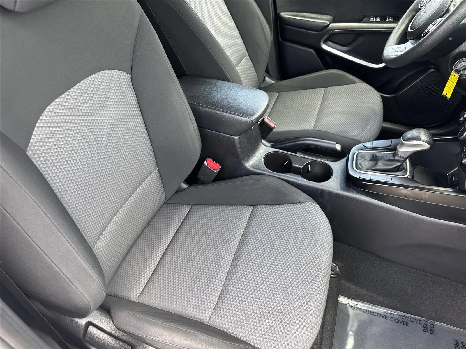Used 2023 Snow White Pearl Kia LX image 33