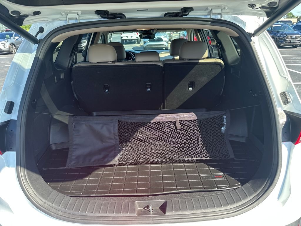 Used 2023 White Hyundai SEL image 10
