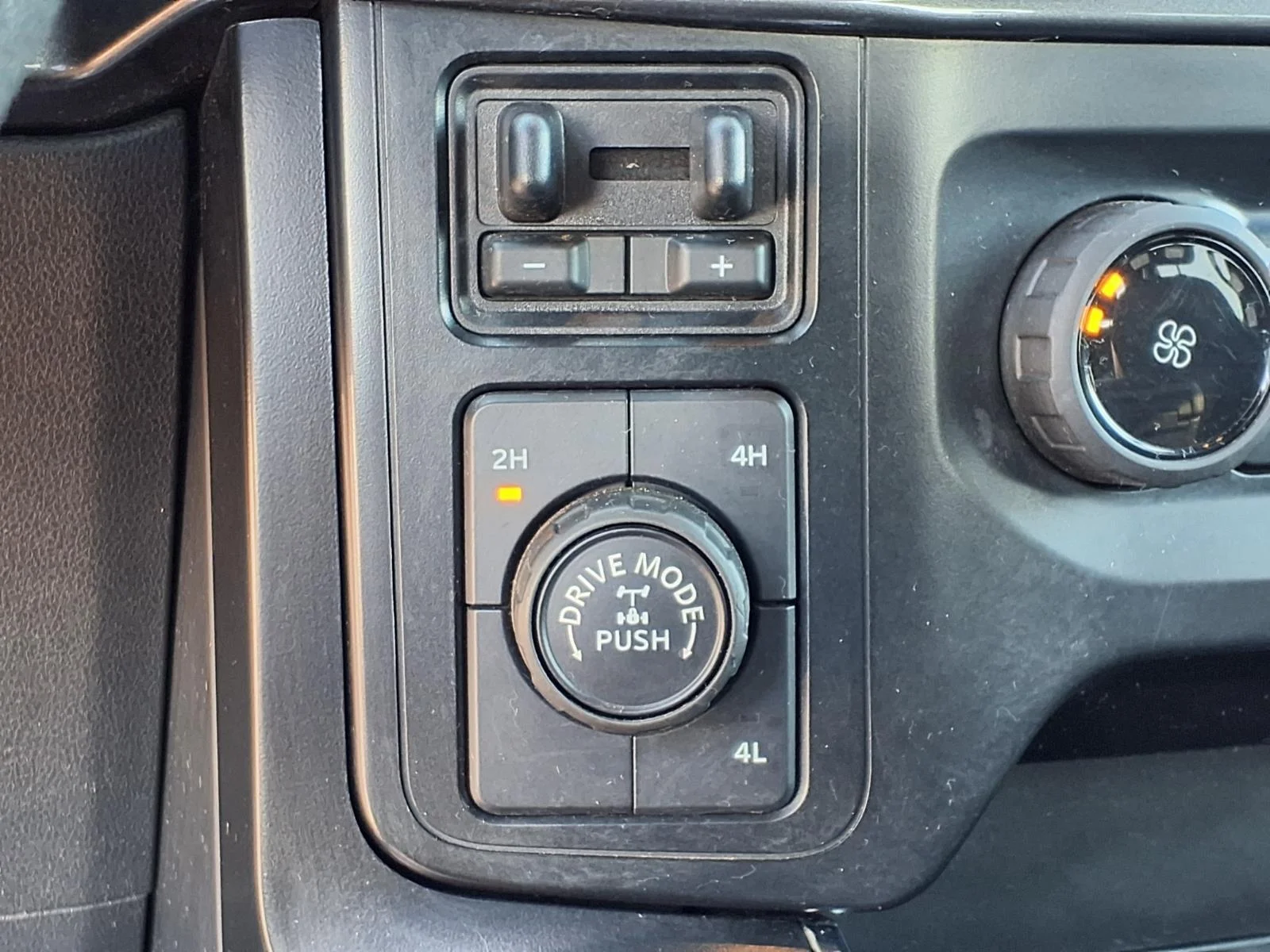Used 2023 Area 51 Blue Ford XL image 6