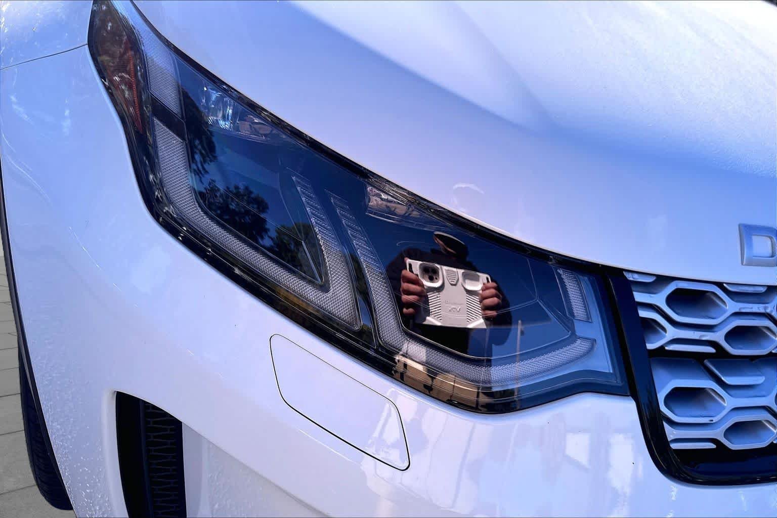 Used 2022 Fuji White Land Rover SE image 28