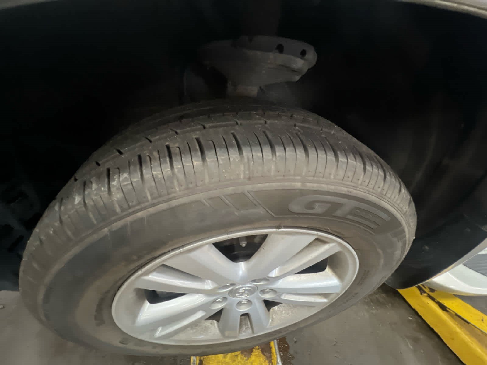 Used 2006 Millenium Silver Metallic Toyota LTD image 4