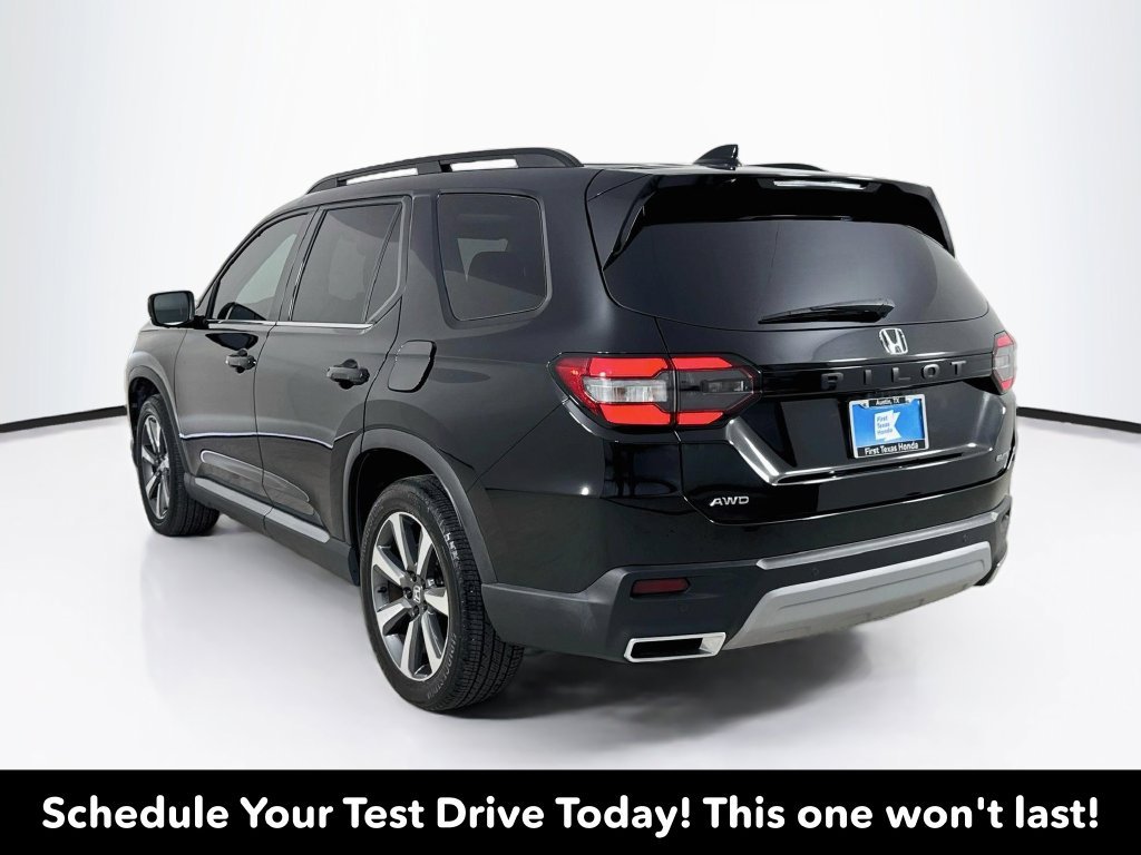 Certified Used 2025 Crystal Black Pearl Honda AWD Elite image 6