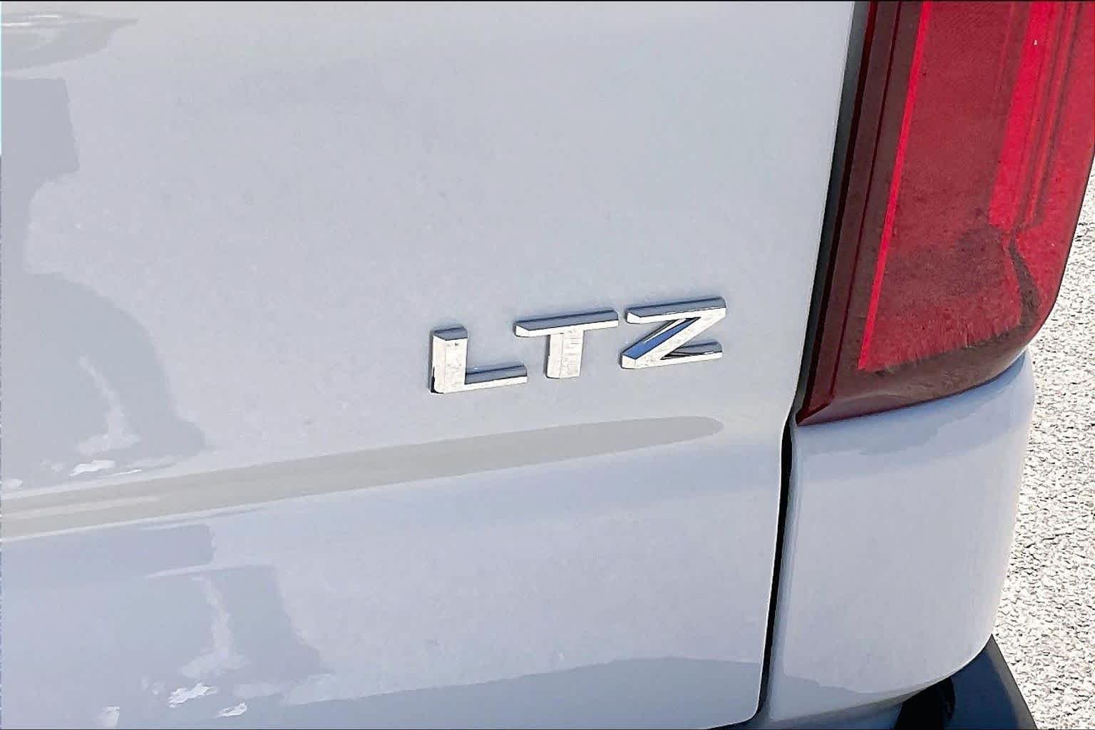 New 2026 Summit White Chevrolet LTZ image 15