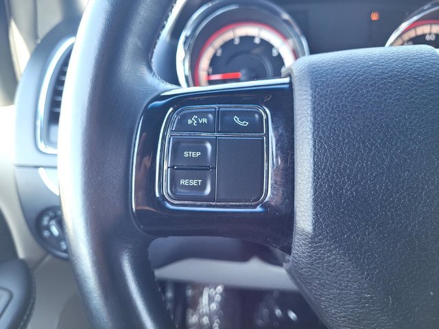 Used 2017 Silver Dodge SXT image 24
