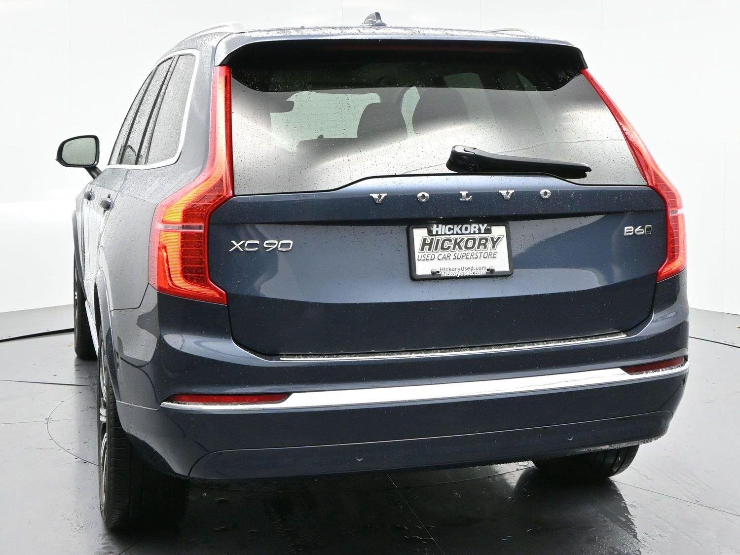 Used 2023 Denim Blue Metallic Volvo Plus image 6