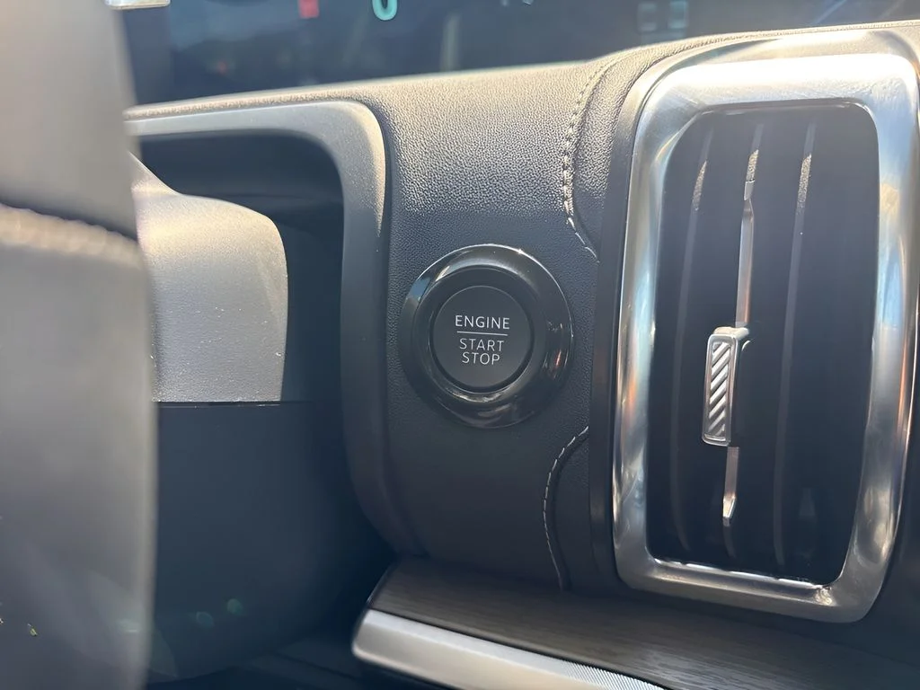 Used 2025 Black Ford Platinum image 24
