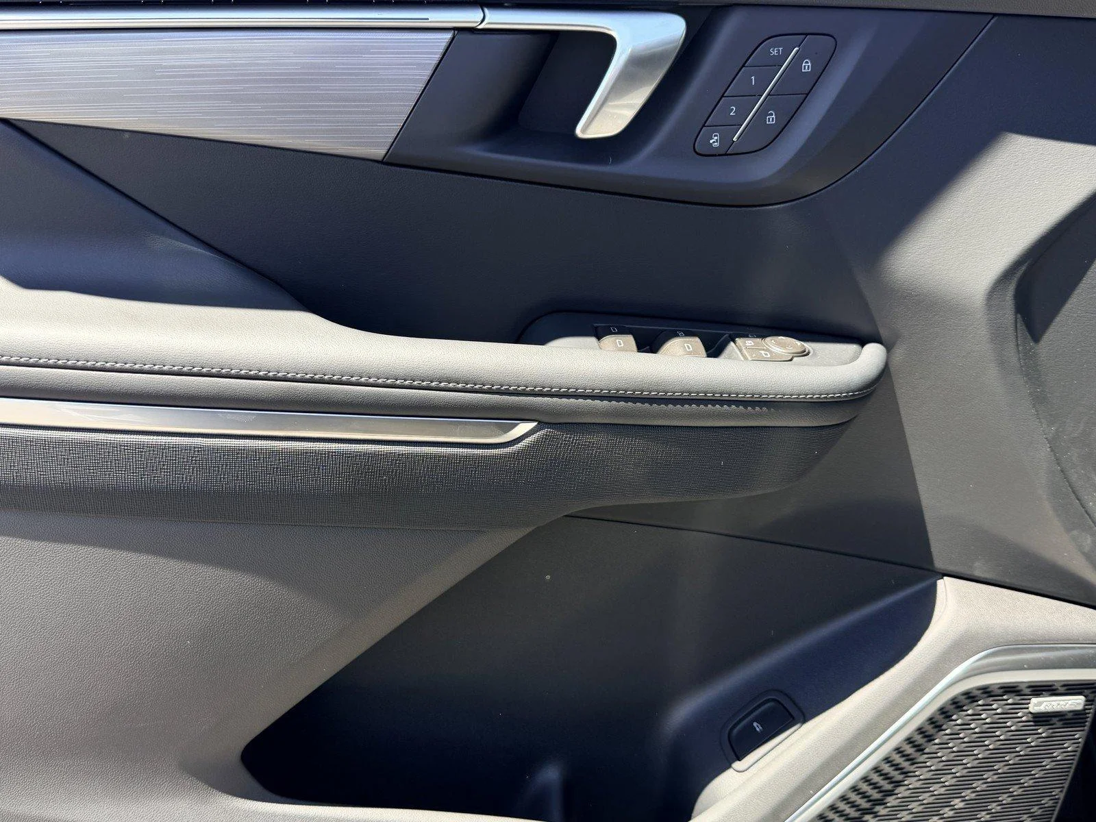 New 2026 Ebony Twilight Metallic Buick Preferred image 20