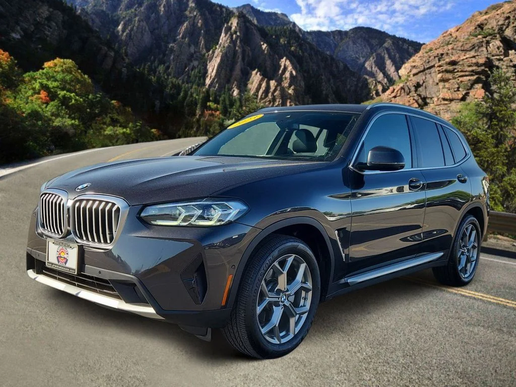 Used 2023 Black BMW xDrive30i image 5
