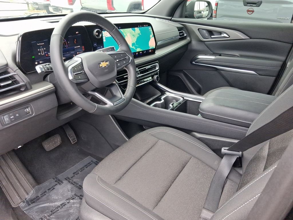 Used 2025 Black Chevrolet LT image 17