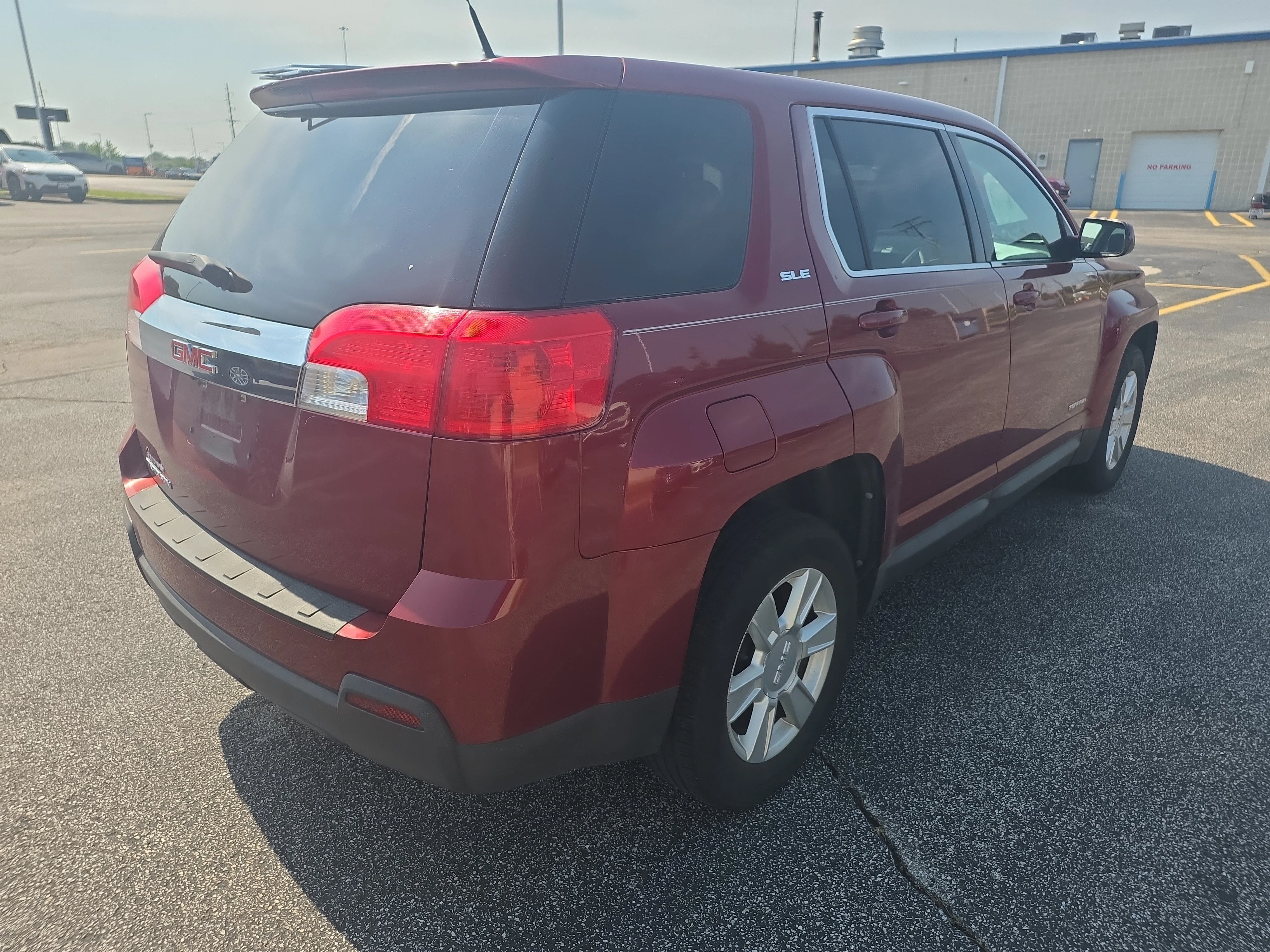 Used 2011 Merlot Jewel Metallic GMC SLE-1 image 4