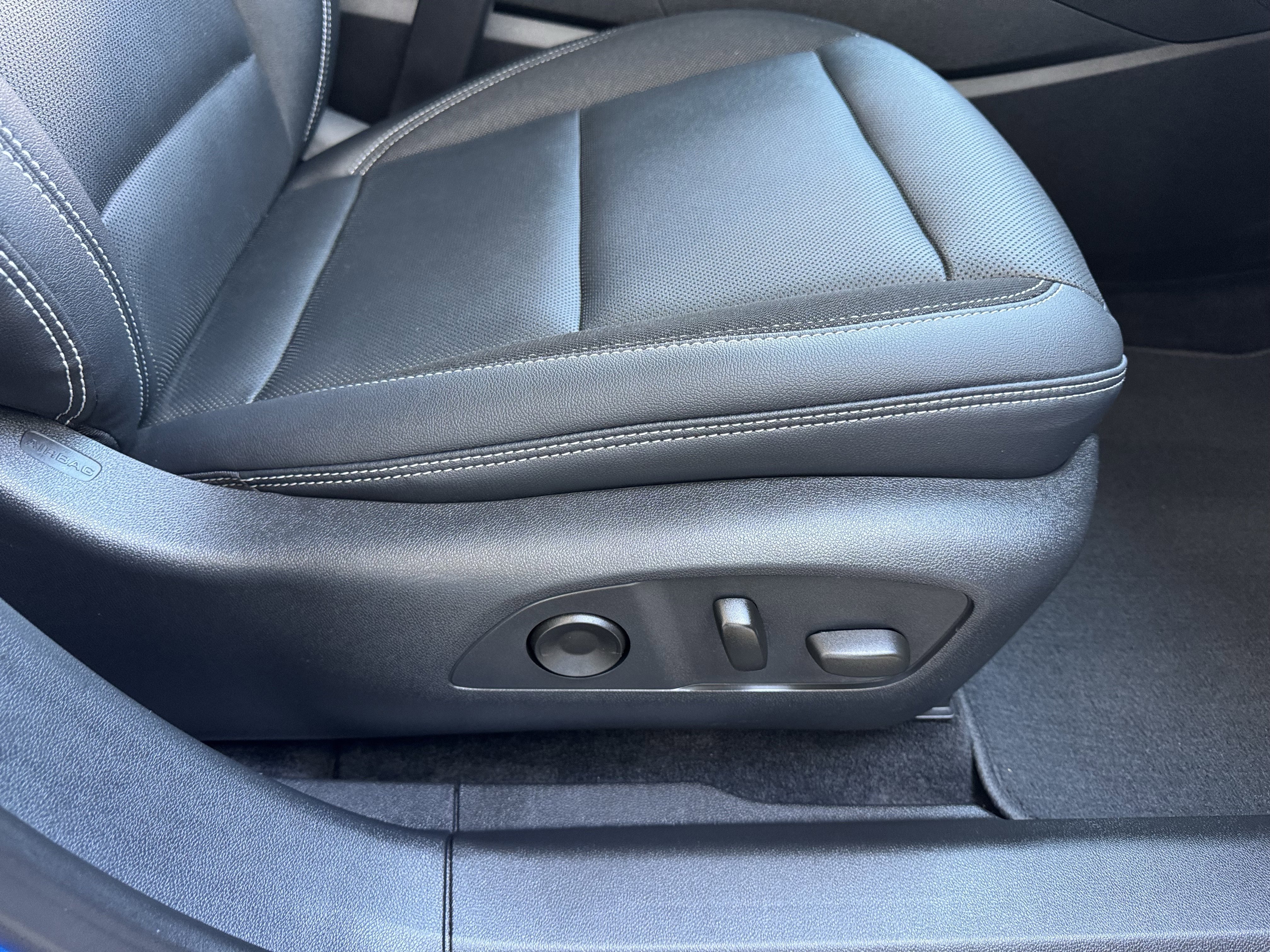 2024 Chevrolet Blazer EV LT - Photo 24