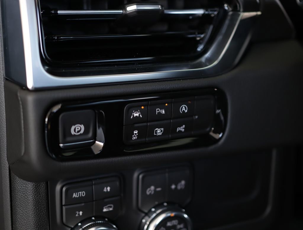 2026 GMC Yukon Denali - Photo 10