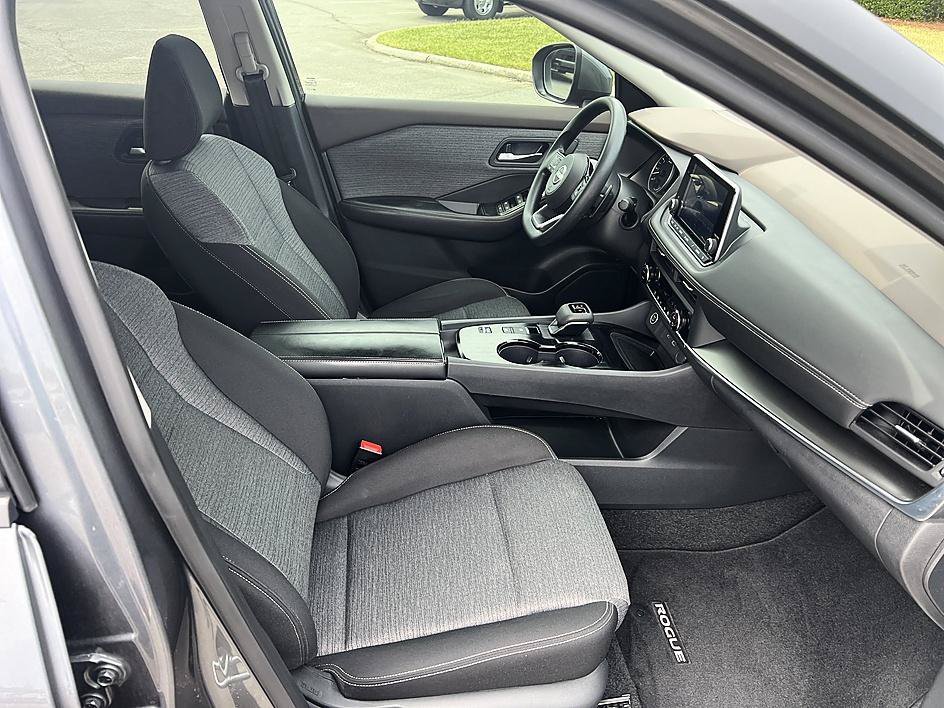 Certified Used 2023 Gun Metallic Nissan SV image 17