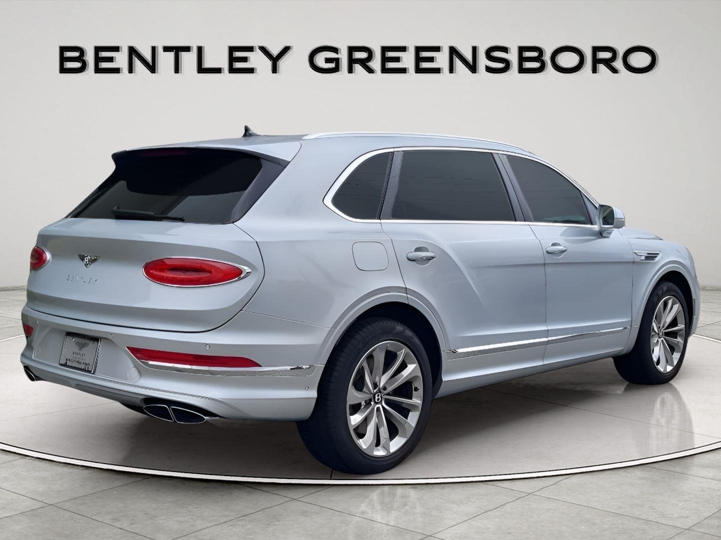 Used 2023 Moonbeam Bentley V8 image 7