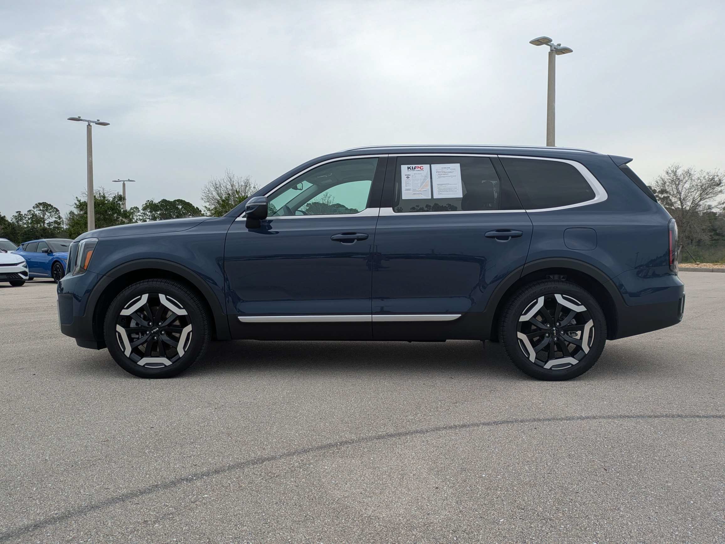 Certified Used 2025 Midnight Lake Blue Kia EX image 8