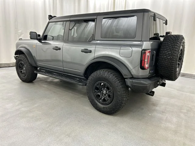 Used 2022 Gray Ford Badlands image 3