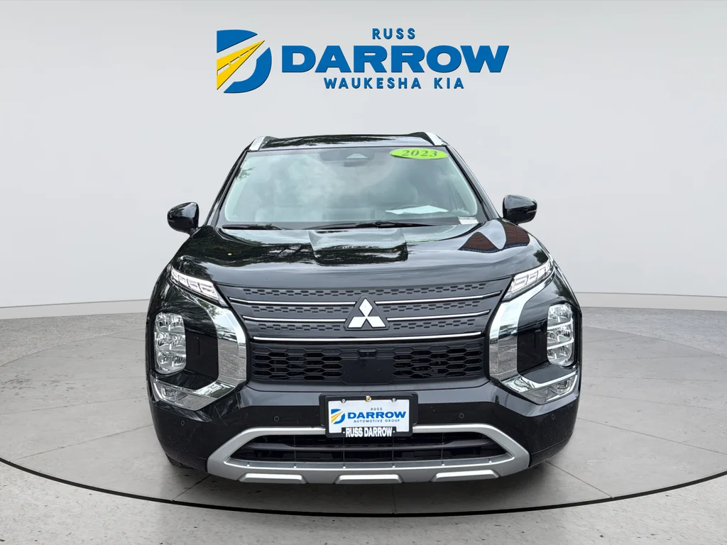 Used 2023 Black Mitsubishi SEL image 8