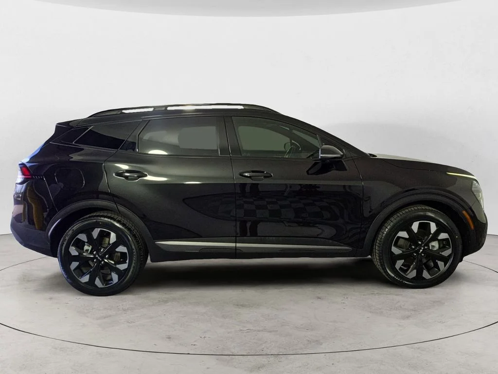 Used 2024 Black Kia X-Line Prestige image 6