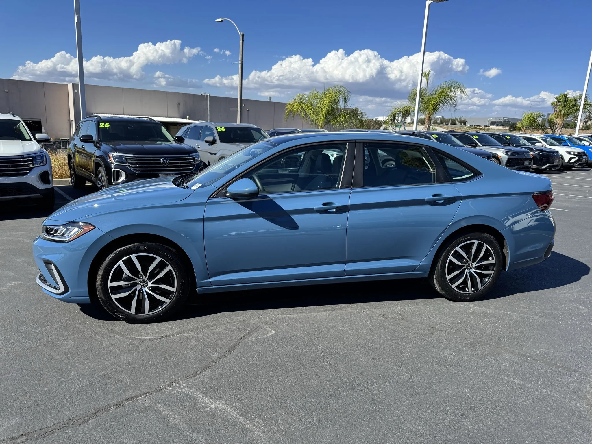 Used 2026 Monterey Blue Pearl Volkswagen SE image 5
