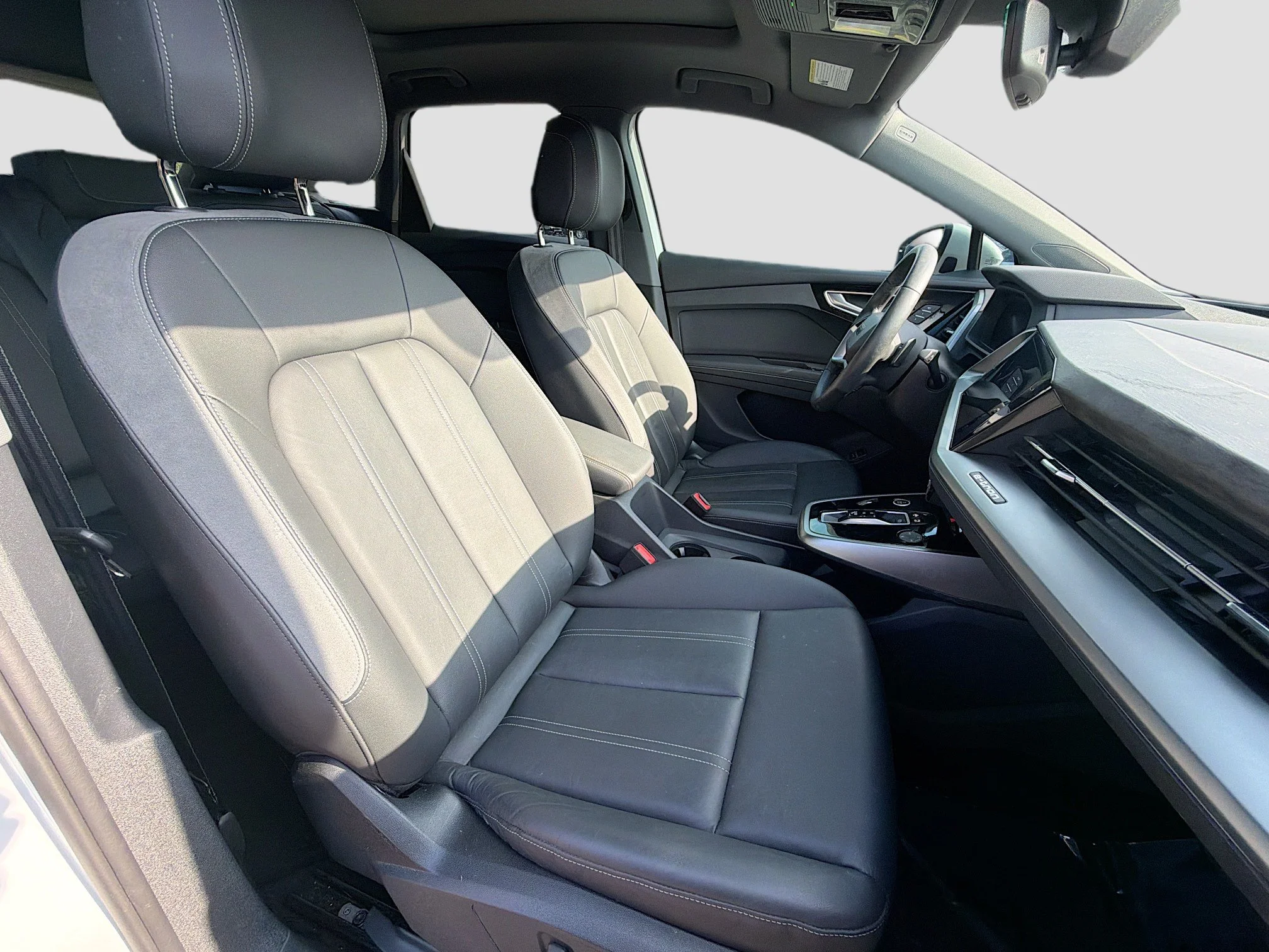 Used 2025 Glacier White Audi Premium image 14