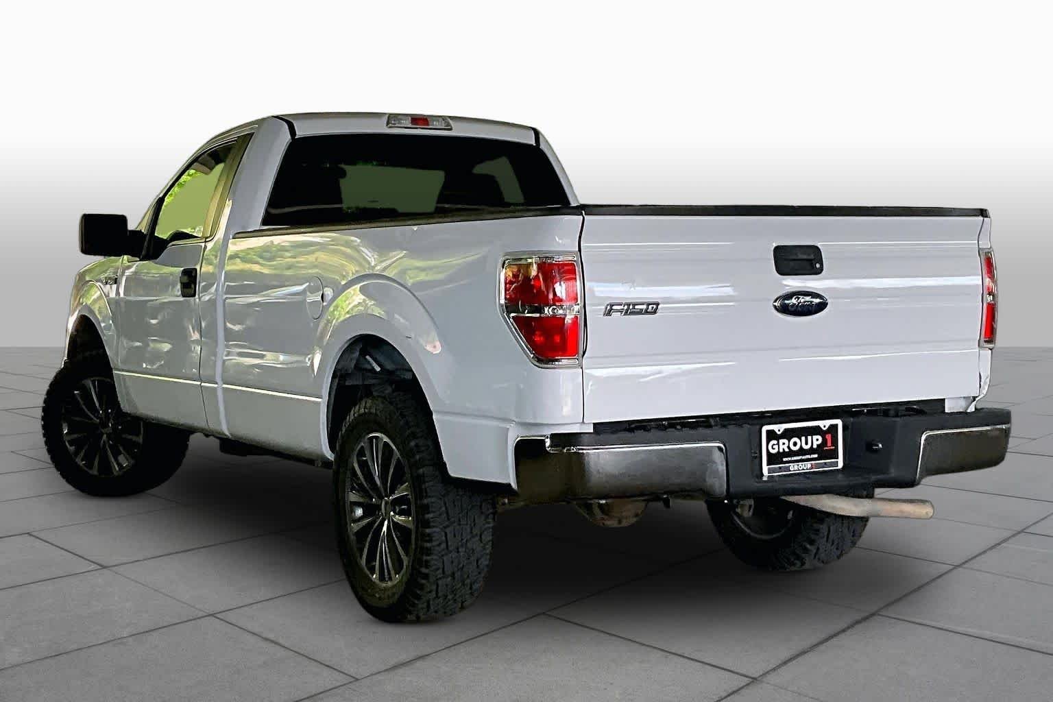 Used 2009 Oxford White Ford XL image 11