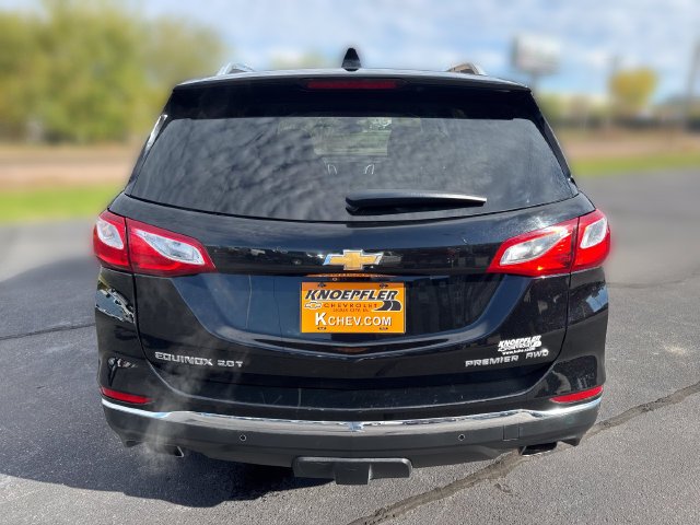 Used 2019 MOSAIC BLACK METALLIC Chevrolet Premier image 4