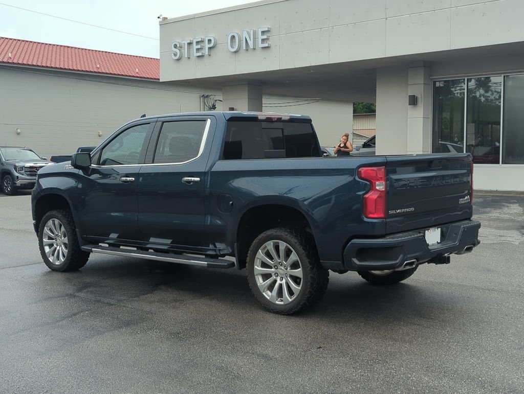 Used 2020 Blue Chevrolet High Country image 4