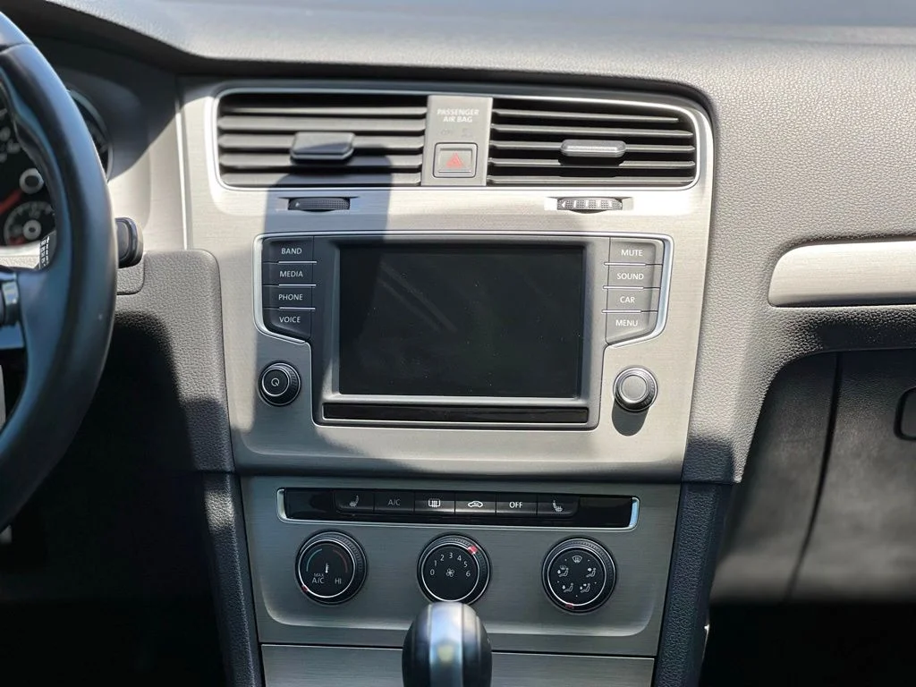Used 2017 White Volkswagen S image 23