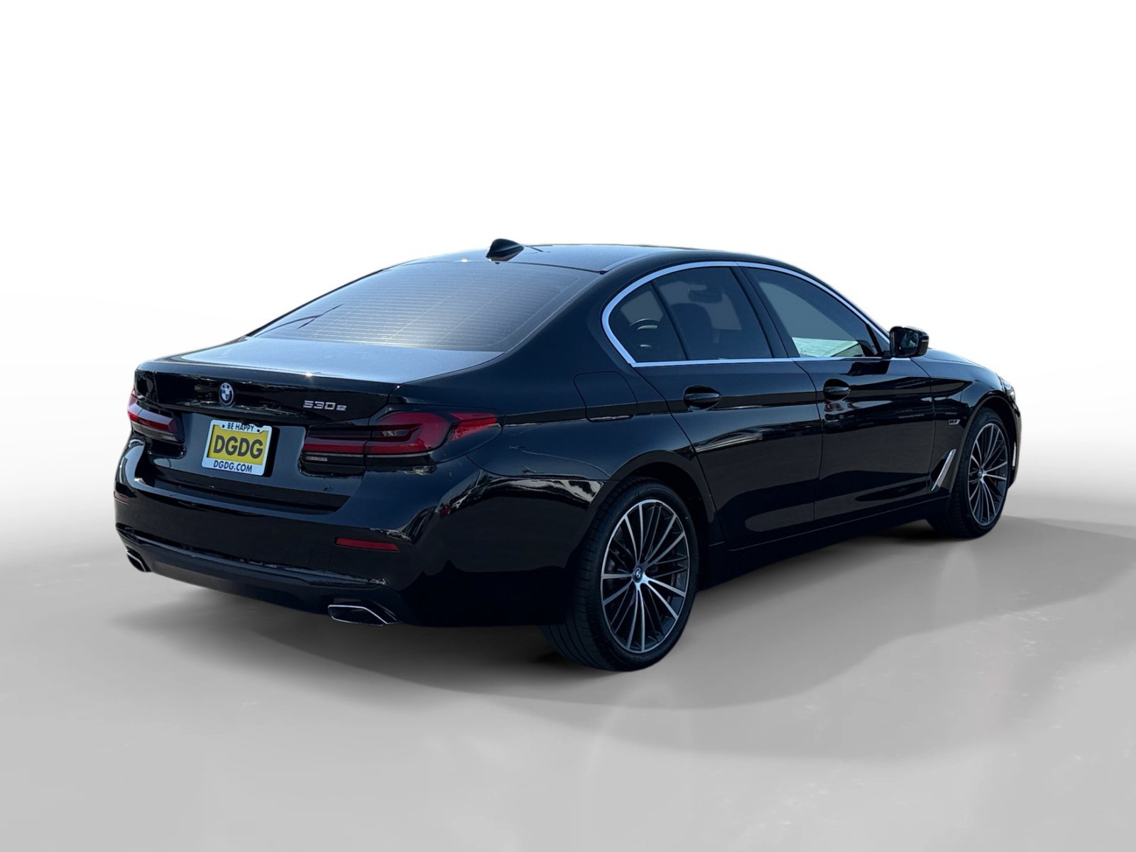 Used 2023 Jet Black BMW 530e iPerformance image 5