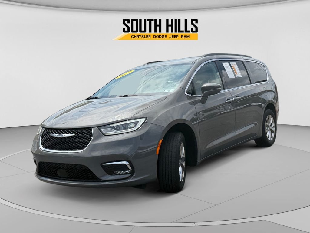 Used 2022 White Chrysler Touring L image 1