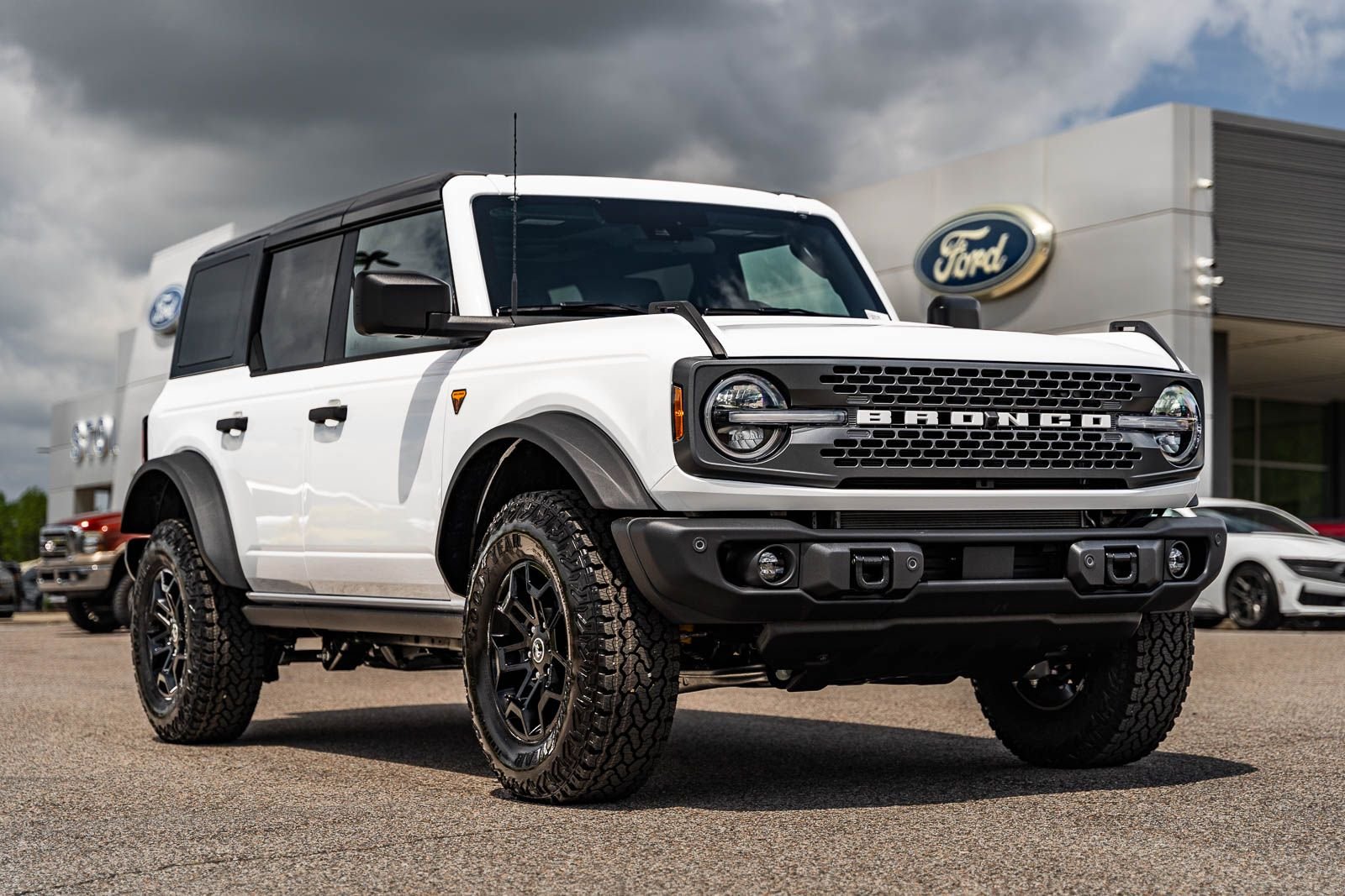 New 2026 Oxford White Ford Badlands® image 1