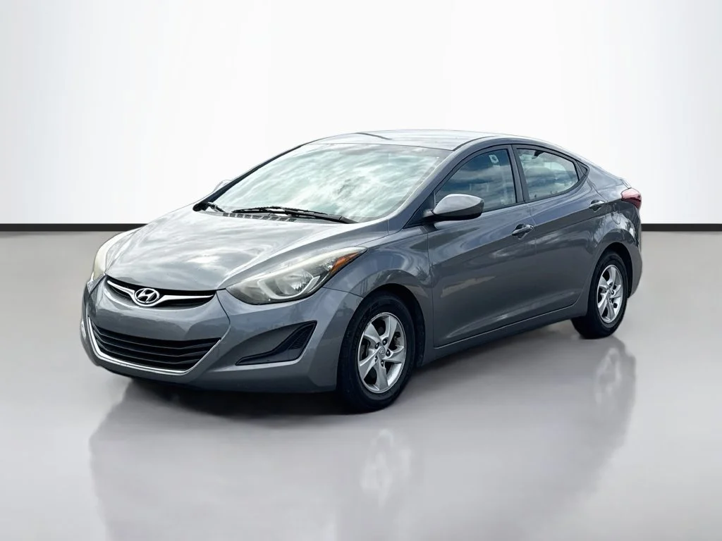 Used 2014 Harbor Gray Metallic Hyundai SE image 3
