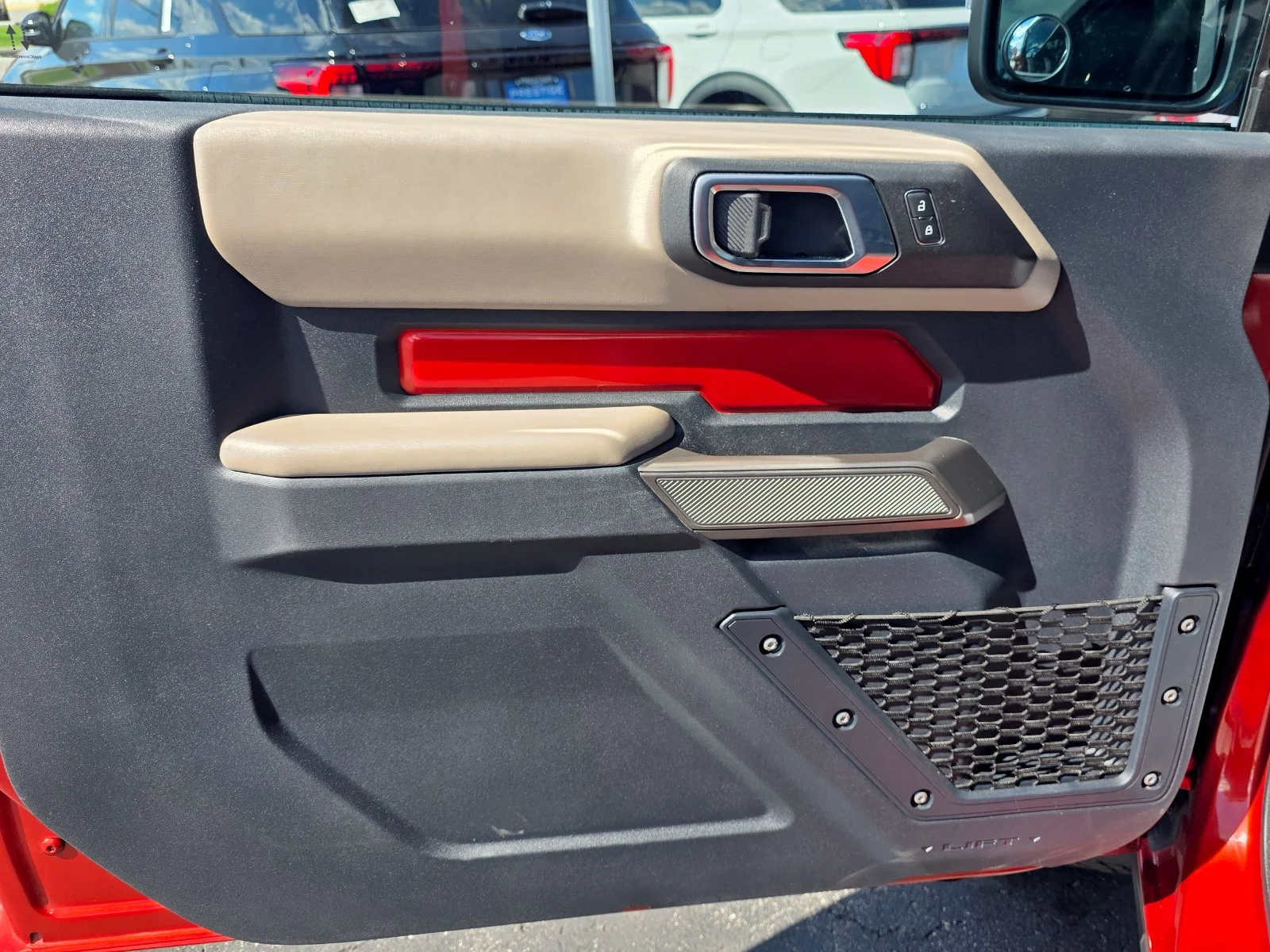 Used 2023 Hot Pepper Red Metallic Tinted Clearcoat Ford Wildtrak image 13