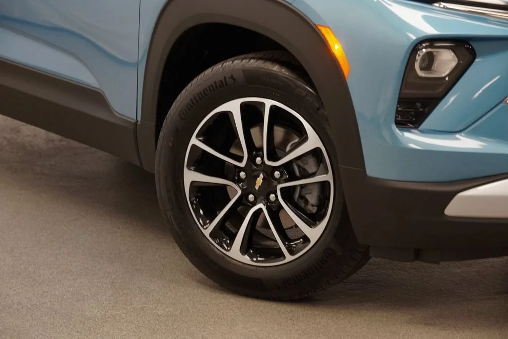 New 2026 Marina Blue Metallic Chevrolet LT image 3