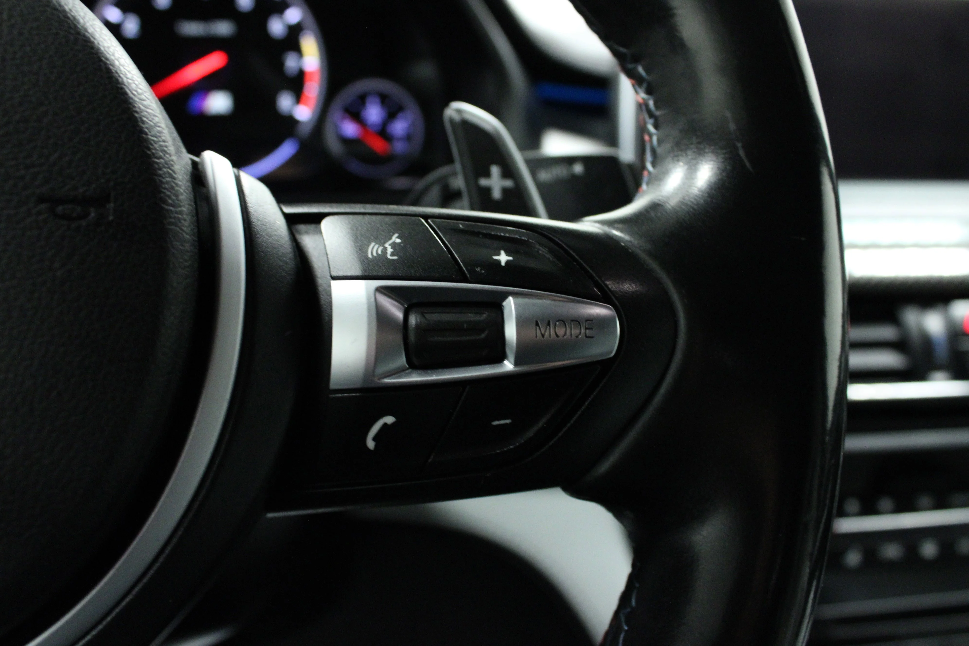 Used 2015 Carbon Black Metallic BMW Base image 20