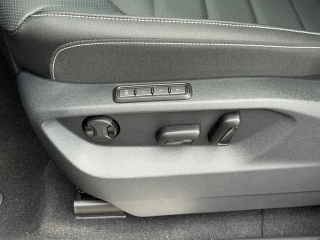 New 2026 Deep Black Pearl Volkswagen 2.0T SEL R-Line Black image 12