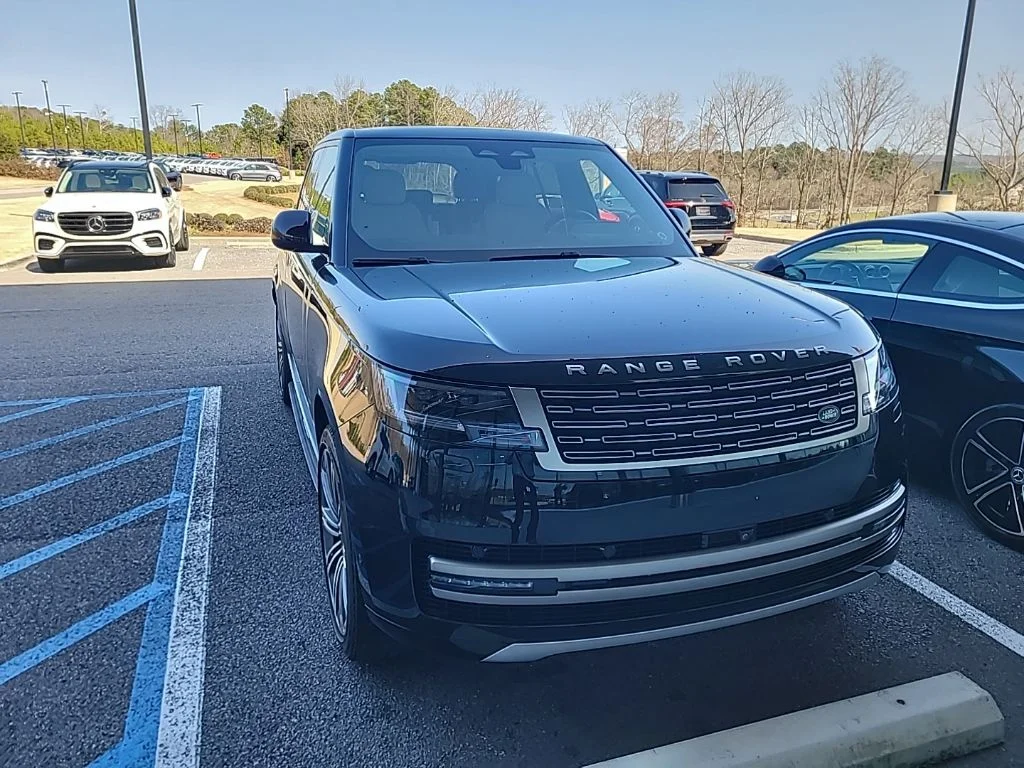 2024 Land Rover Range Rover 3.0 SE SWB's photo