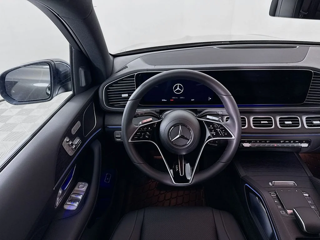 Used 2026 Obsidian Black Metallic Mercedes-Benz GLE 350 image 23