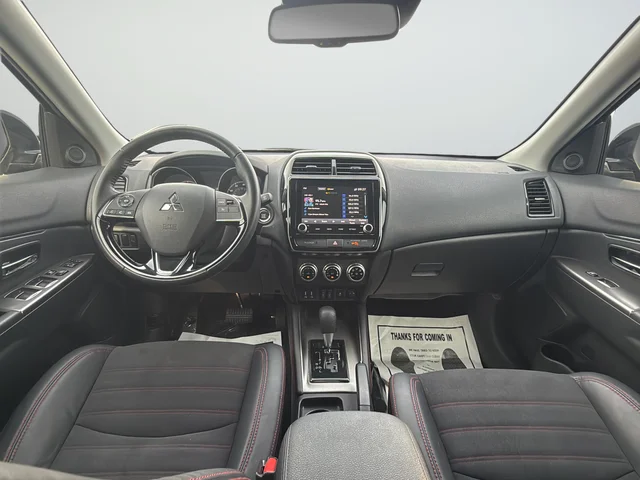 Used 2022 Gray Mitsubishi 2.0 SE image 9