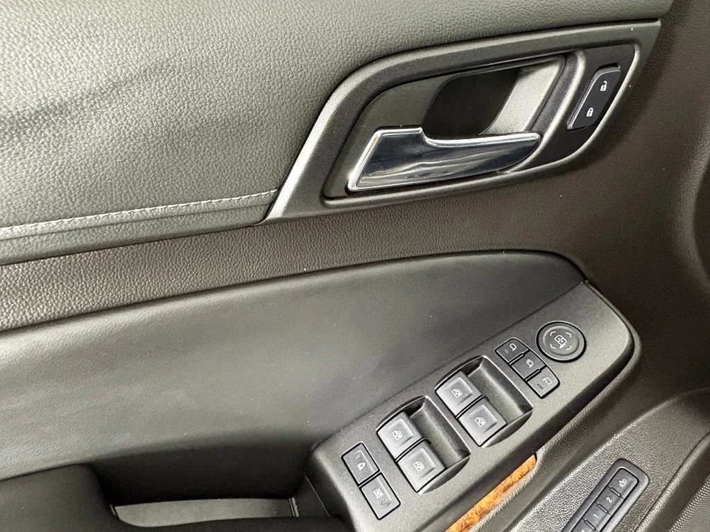 Used 2016 SILVER ICE METALLIC Chevrolet LTZ image 25