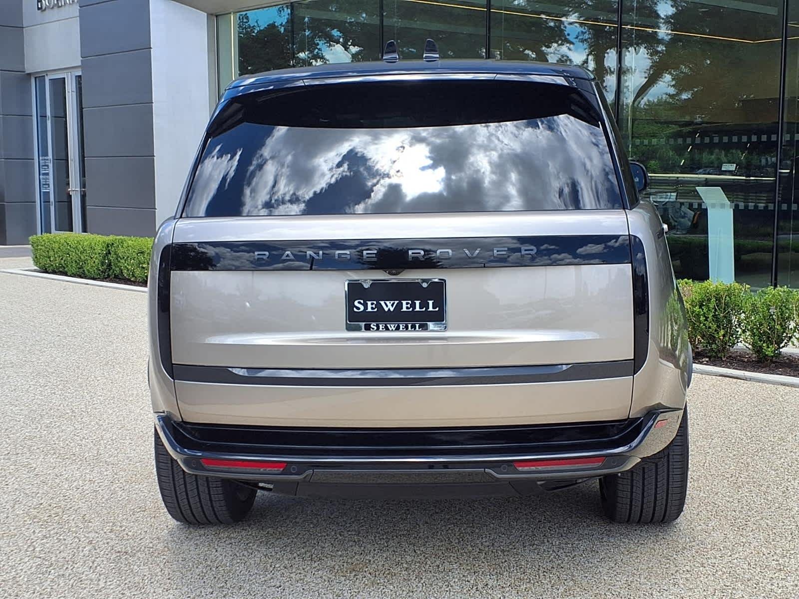 New 2026 Batumi Gold Land Rover SE image 5