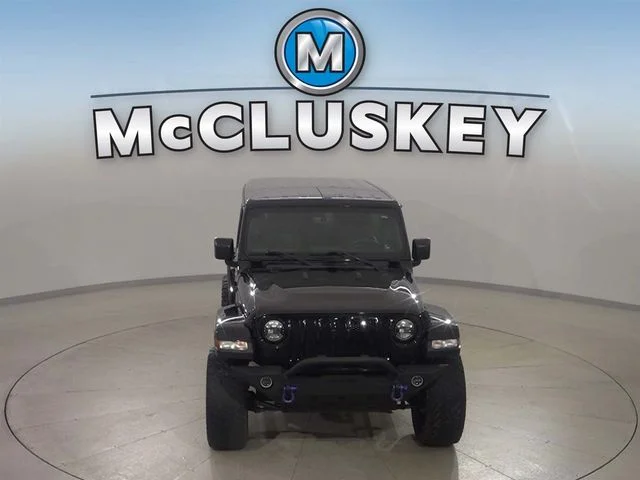 Used 2018 Black Jeep Unlimited Sahara image 16