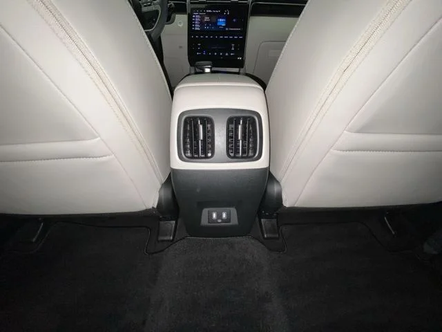 Used 2024 Gray Hyundai SEL image 29