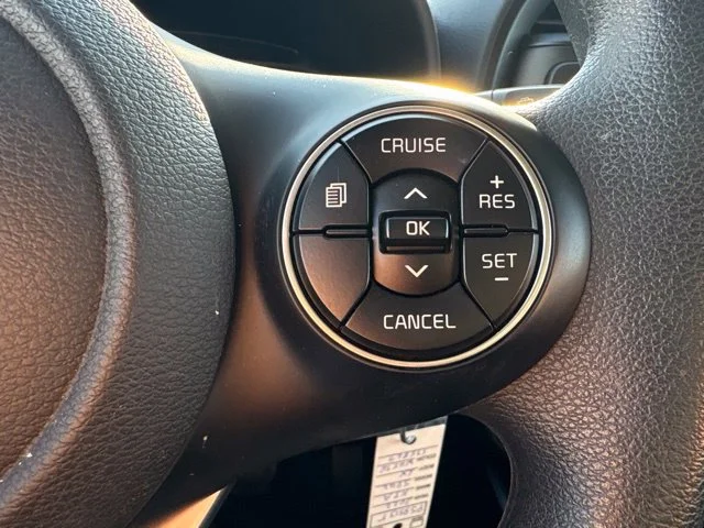 Used 2022 White Kia LX image 14