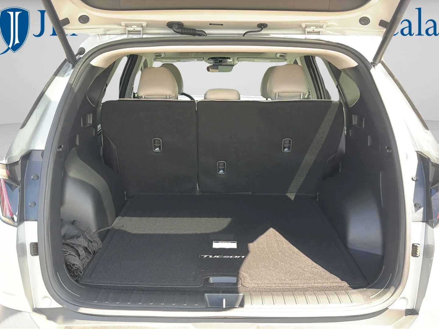 Used 2024 Shimmering Silver Hyundai Limited image 9