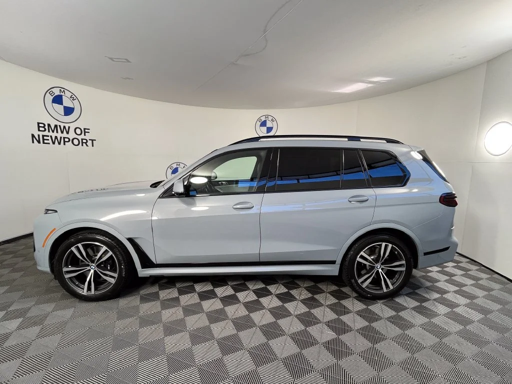 Used 2024 Gray Metallic BMW xDrive40i image 12