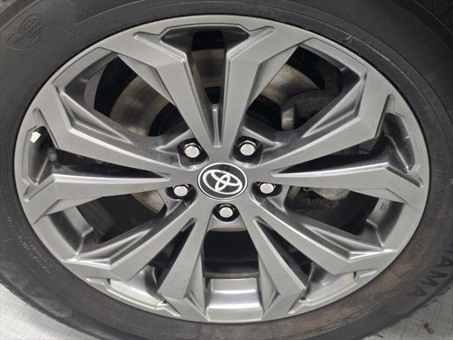 Certified Used 2022 SILVER SKY METALLIC Toyota  image 10