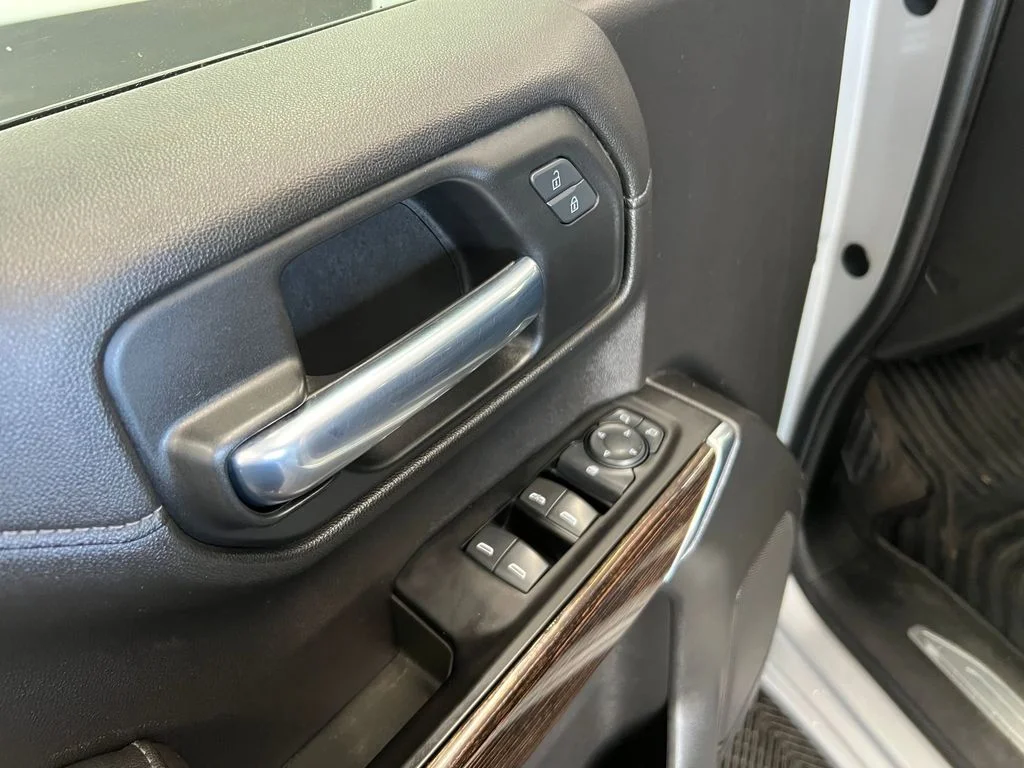 Used 2019 Quicksilver Metallic GMC SLE image 10