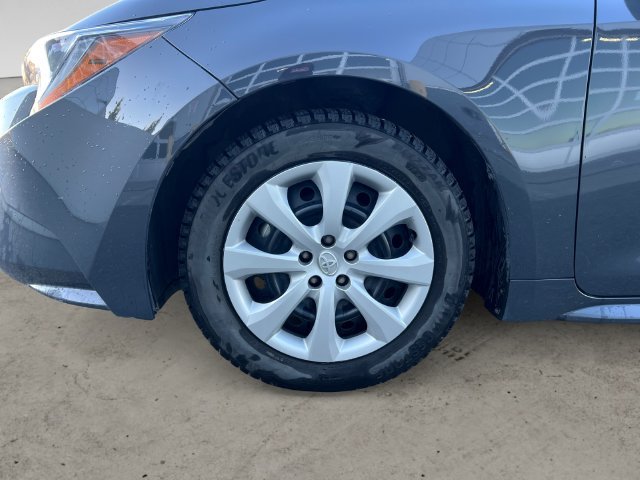 Used 2024  Toyota LE image 9